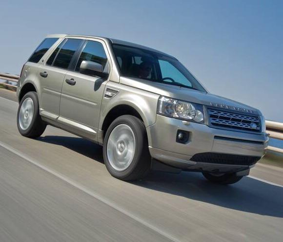 Der Land Rover Freelander ist zum Modelljahr 2011 erstmals mit Vorderradantrieb und einer leistungsstärkeren Dieselvariante mit 140 kW (190 PS) lieferbar. Foto: Land Rover/Auto-Reporter.NET